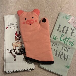 Kitchen Bundle: Farm Towels and Oven Mitt